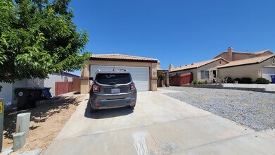 16918 Sorrento Ln in Victorville, CA - Building Photo - Building Photo