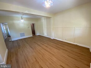 19 E Millbrooke Ave in Woodstown, NJ - Building Photo - Building Photo
