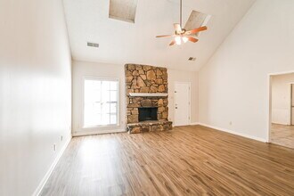 2224 Webbing Dr in Memphis, TN - Building Photo - Building Photo