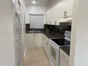 650 NE 149th St in North Miami, FL - Building Photo - Building Photo