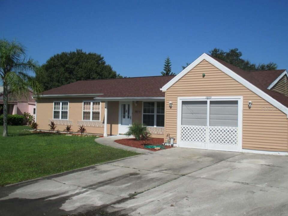 3889 Nekoosa St in North Port, FL - Building Photo