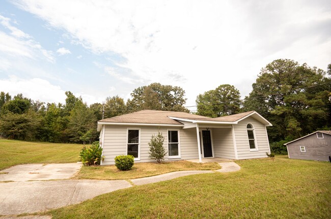 169 Lee Rd 207 in Phenix City, AL - Building Photo - Building Photo