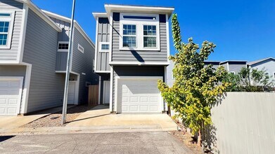 4922 Dalhart Dr in Spring, TX - Foto de edificio - Building Photo