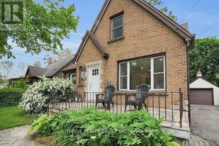 36 Bond St in London, ON - Building Photo