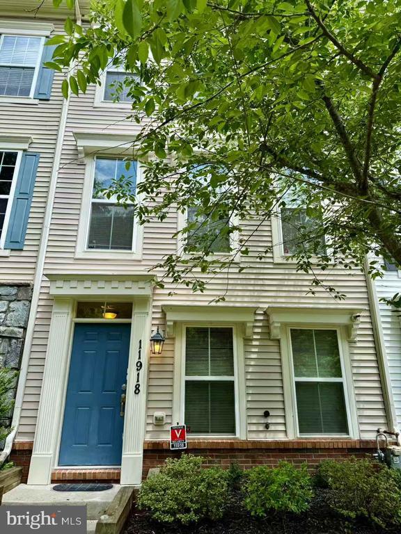 property at 11918 Weybridge Lane