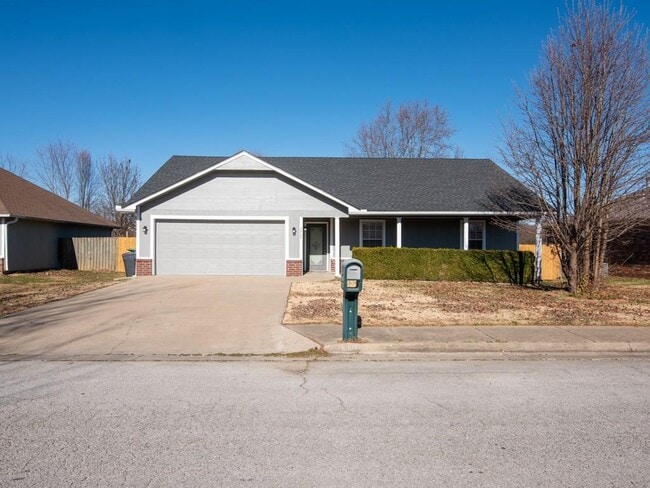 property at 2707 W Easy St