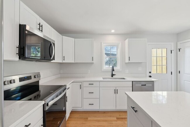 property at 15 Legacy Ln