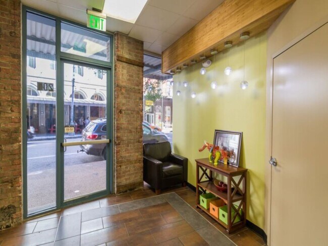 201 Magazine St-Unit -407.1346919 in New Orleans, LA - Building Photo - Building Photo