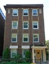 Raglan Gardens in Toronto, ON - Building Photo