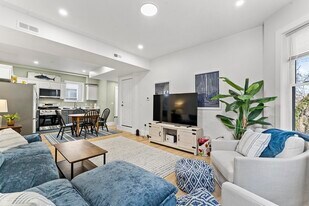 7 Oswald St in Boston, MA - Building Photo