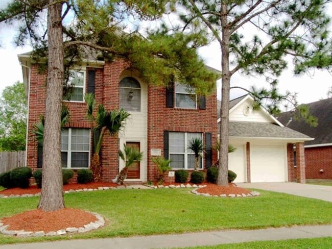 property at 3127 Edgewood Dr