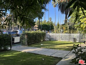 446 S St Louis St in Los Angeles, CA - Building Photo - Building Photo