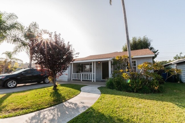 9107 Hasty Ave in Downey, CA - Foto de edificio - Building Photo