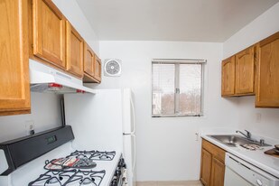 Low Income Barcroft Apartments For Rent Arlington Va
