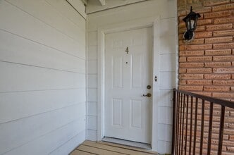 8810 Ilona Ln in Houston, TX - Building Photo - Building Photo