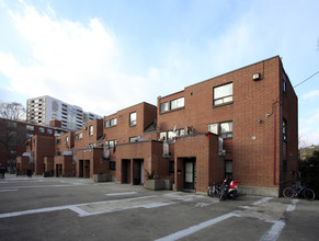 Queensway Windermere in Toronto, ON - Building Photo - Building Photo