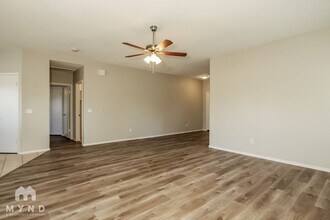 18611 North 22nd St in Phoenix, AZ - Foto de edificio - Building Photo