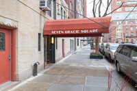 7 Gracie Sq in New York, NY - Foto de edificio - Building Photo