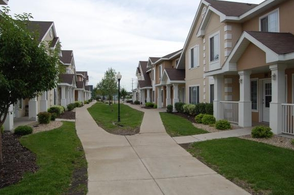 Wyngate Townhomes in Maplewood, MN - Building Photo