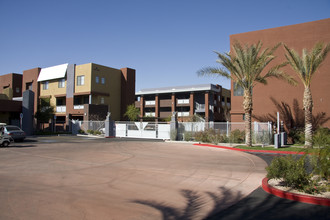 Zone Westgate in Glendale, AZ - Foto de edificio - Building Photo