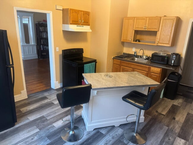 19 Westland St, Unit #3 in Hartford, CT - Building Photo - Building Photo