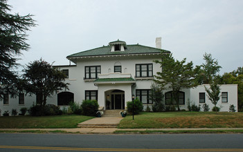 1281 W Fourth St in Winston-Salem, NC - Building Photo - Building Photo