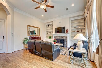 6331 W Mystic Meadow in Houston, TX - Foto de edificio - Building Photo