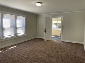 121 S Randolph Ave in Asheboro, NC - Building Photo - Building Photo