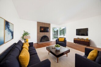 6164 Del Paso Ave in San Diego, CA - Building Photo - Building Photo