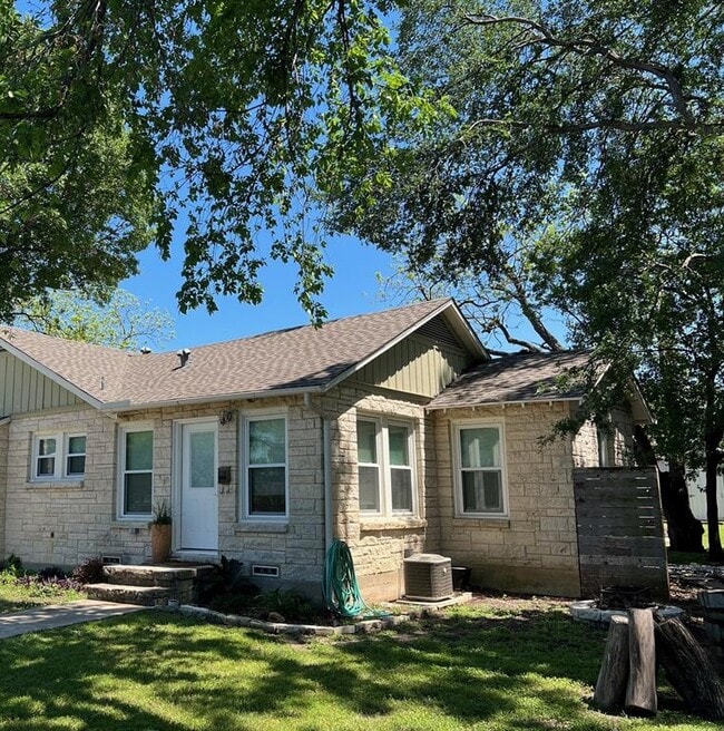property at 1415 Newfield Ln