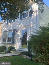 9953 Valley Park Dr in Damascus, MD - Building Photo - Building Photo