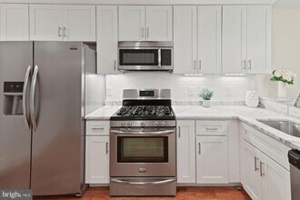 2140 Wisconsin Ave NW, Unit 1 in Washington, DC - Building Photo - Building Photo