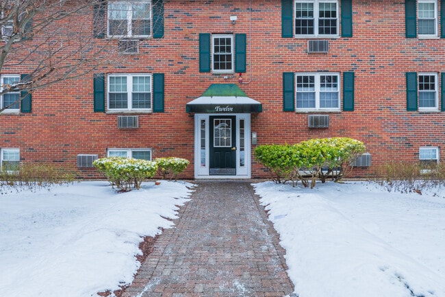 Somerset Hills in Acton, MA - Foto de edificio - Building Photo