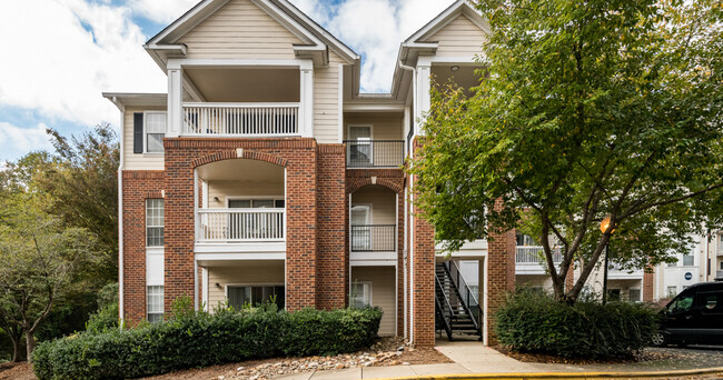 Montford at Madison Park Apartments in Charlotte, NC - Foto de edificio - Building Photo