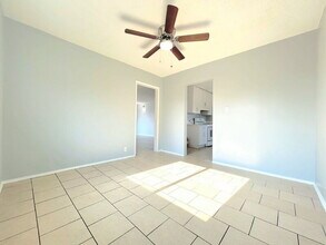 8118 Stanford Ave in Los Angeles, CA - Foto de edificio - Building Photo