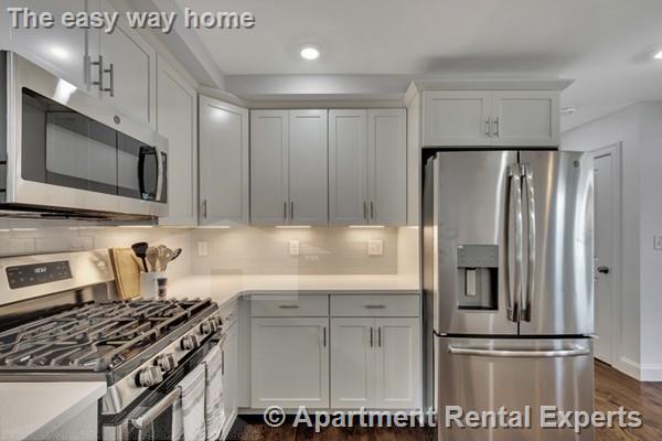 12 Sydney St in Medford, MA - Building Photo