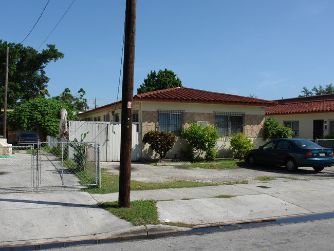 1335 SW 5th St in Miami, FL - Building Photo - Building Photo