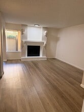 Villa Sienna Apartment Homes in Bakersfield, CA - Foto de edificio - Building Photo