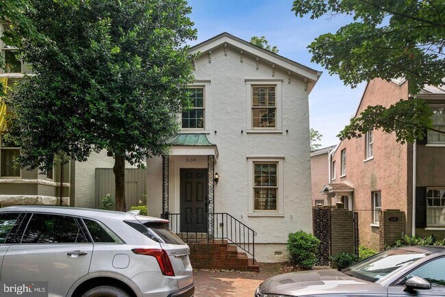 3134 Dumbarton St NW in Washington, DC - Building Photo - Building Photo