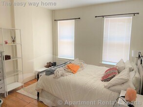 37 Oak St in Somerville, MA - Building Photo - Building Photo