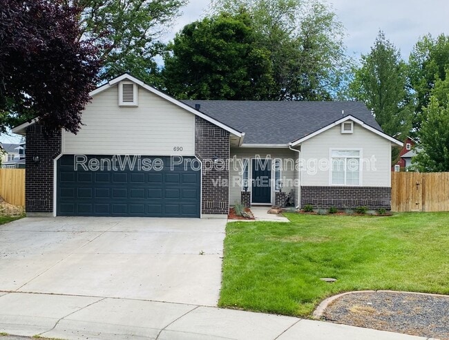property at 690 W Konavle Ct