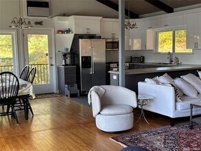 57 Truesdale Lake Dr in South Salem, NY - Building Photo - Building Photo