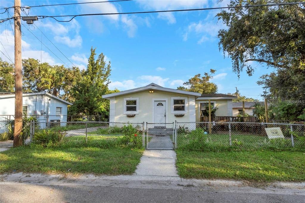 906 Jurgens St in Clearwater, FL - Building Photo