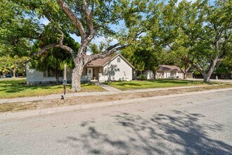 106 Angela Dr in Del Rio, TX - Building Photo - Building Photo