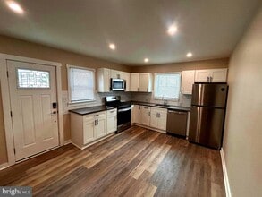 1063 Tanyard Rd in Deptford, NJ - Building Photo - Building Photo