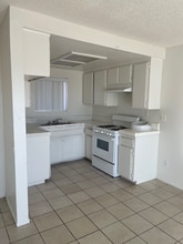 11200 Vintage Rd in Adelanto, CA - Building Photo - Building Photo