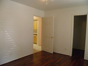 8827 Neff St in Houston, TX - Building Photo - Building Photo