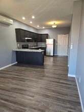 121 W Washington St, Unit B2 in Goshen, IN - Foto de edificio - Building Photo