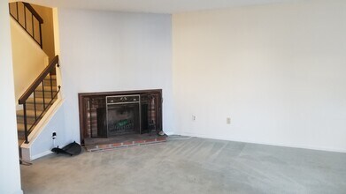 212 Crosswoods Rd in Branford, CT - Building Photo - Building Photo