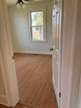 9710 Chester Rd in Chester, VA - Foto de edificio - Building Photo